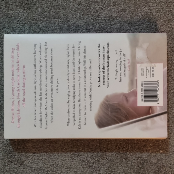 Books, Nicholas Sparks bundle, Safe Haven and The Rescue. - Picture 6 of 7